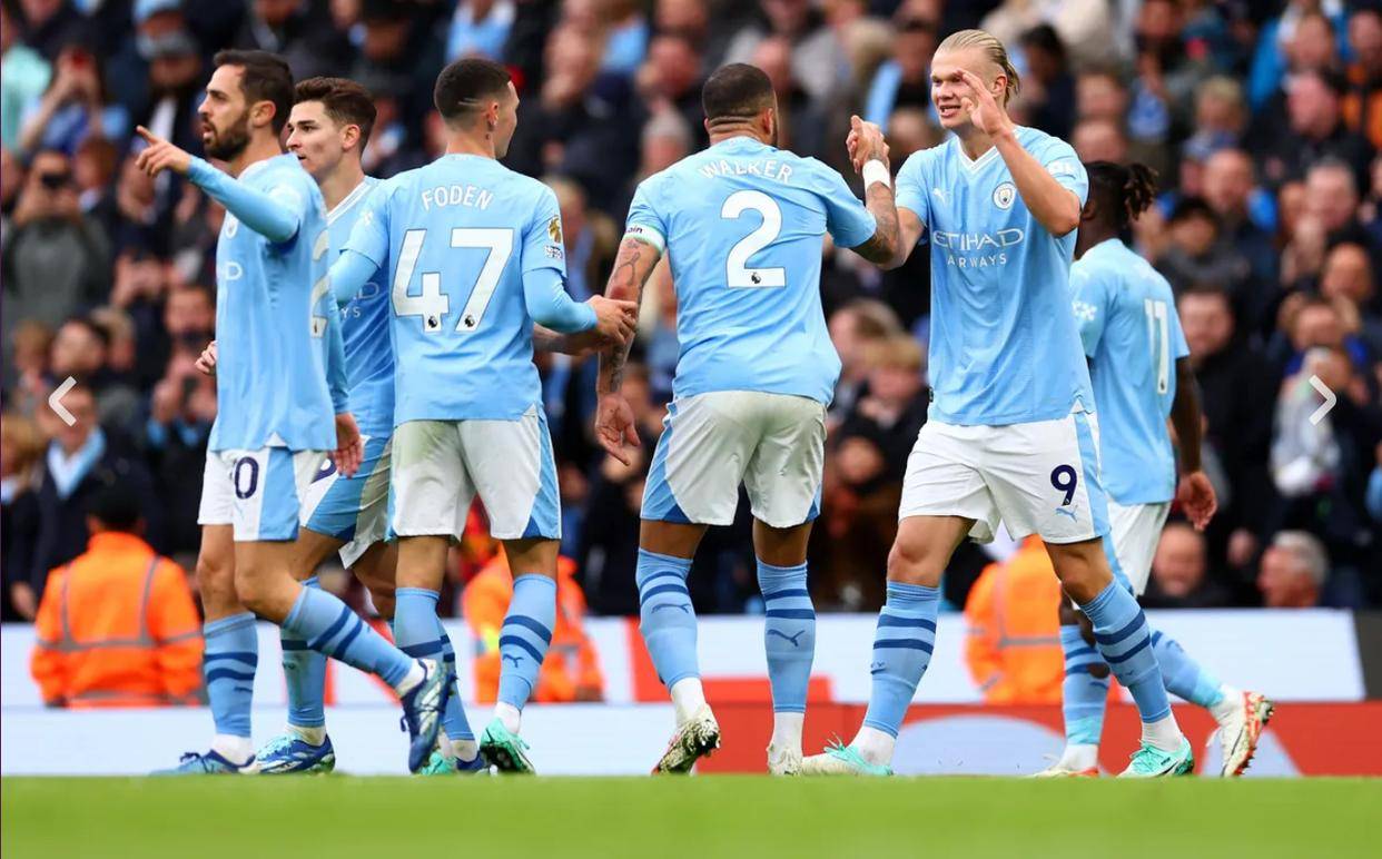 这队进攻端火力全开（这支球队进攻火力爆棚）