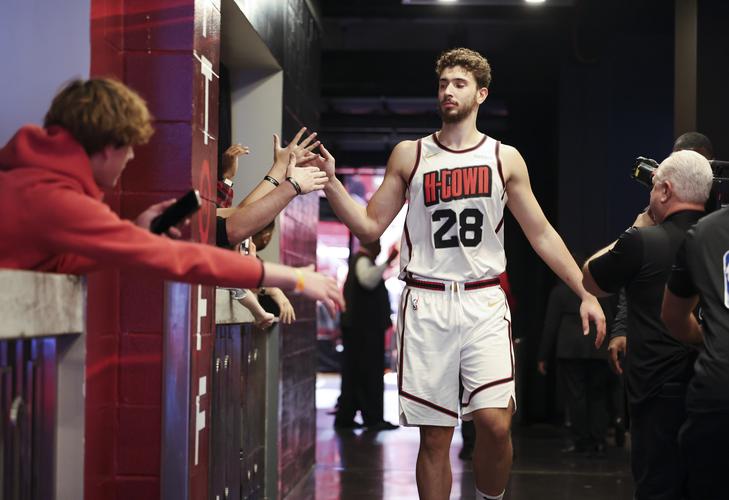打破费兰悖论，费兰托雷斯帽子戏法！ 客场逆转皇家贝蒂斯！（费兰托雷斯帽子戏法破除费兰悖论，客场逆转皇家贝蒂斯）