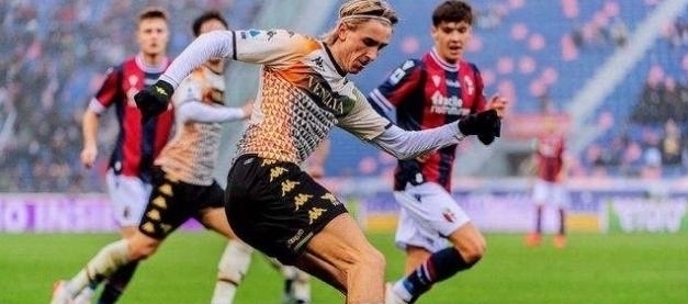 15场11球！19岁亿元小妖搅动冬窗，利物浦抢得赢吗？