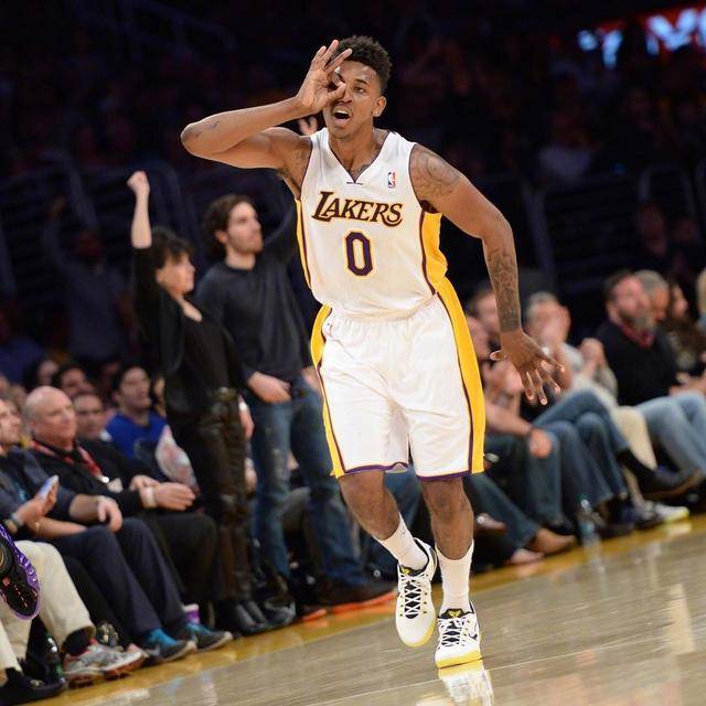 董路：中国是世界上最不热爱足球的人!球员不爱足球,就是干活挣钱（董路：国人或是最不爱足球的一群，球员把踢球当成挣钱的活）