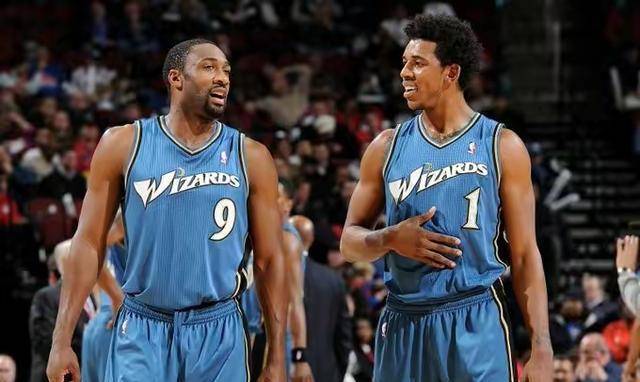 韩旭谈中国女篮新老交替：我觉得打到30出头应该问题不大（韩旭谈中国女篮新老更替：自信能战至三十岁出头无碍）